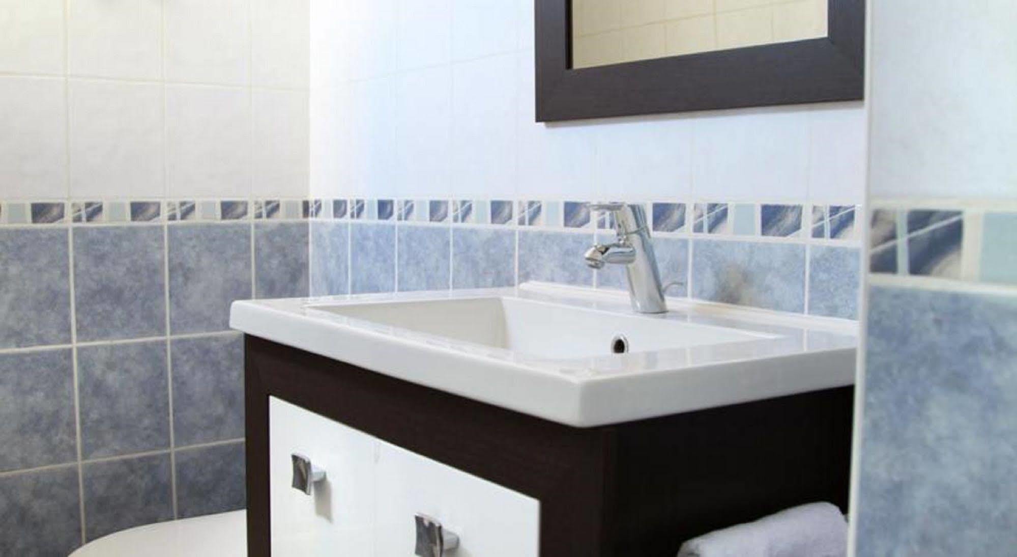 Hotel Briand Devient Hotel Ipl Levallois-Perret Kültér fotó